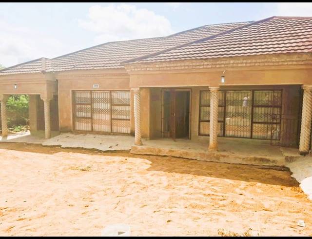 4 BEDROOM HOUSE FOR SALE IN MANKWENG